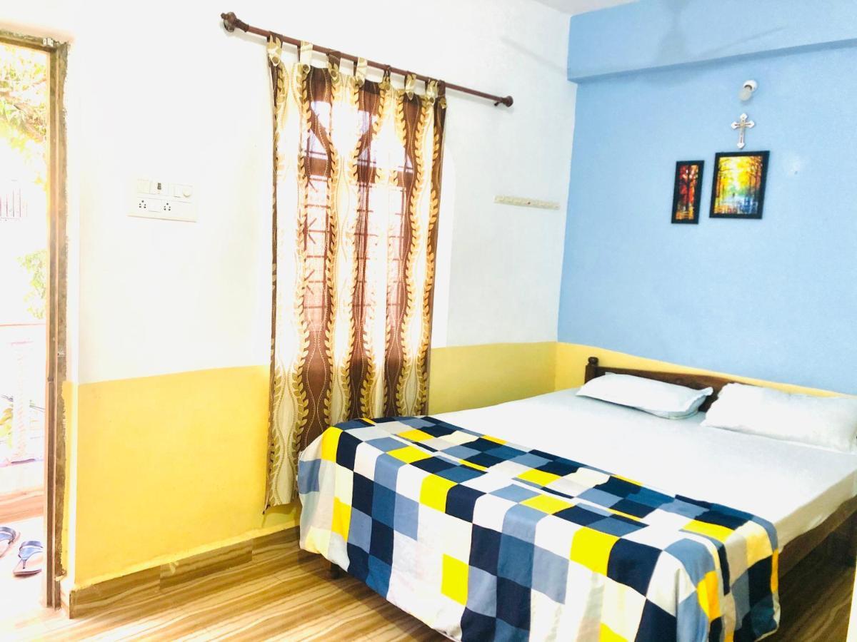 Blue Waves Guest House Calangute Zewnętrze zdjęcie